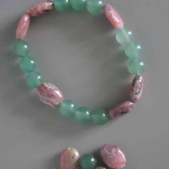 Rhodochrosite and Aventurine Stretch Bracelet - Picture 10 of 11